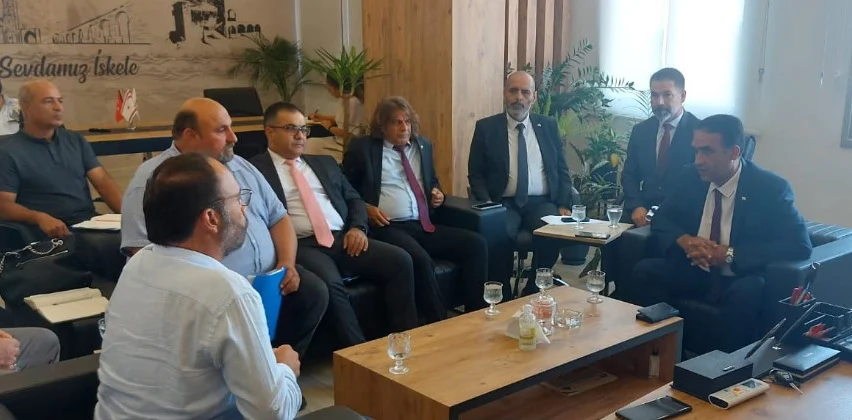 İskele ve Karpaz bölgesinde yerel yönetimler ve hizmet birimlerini ziyaret etti