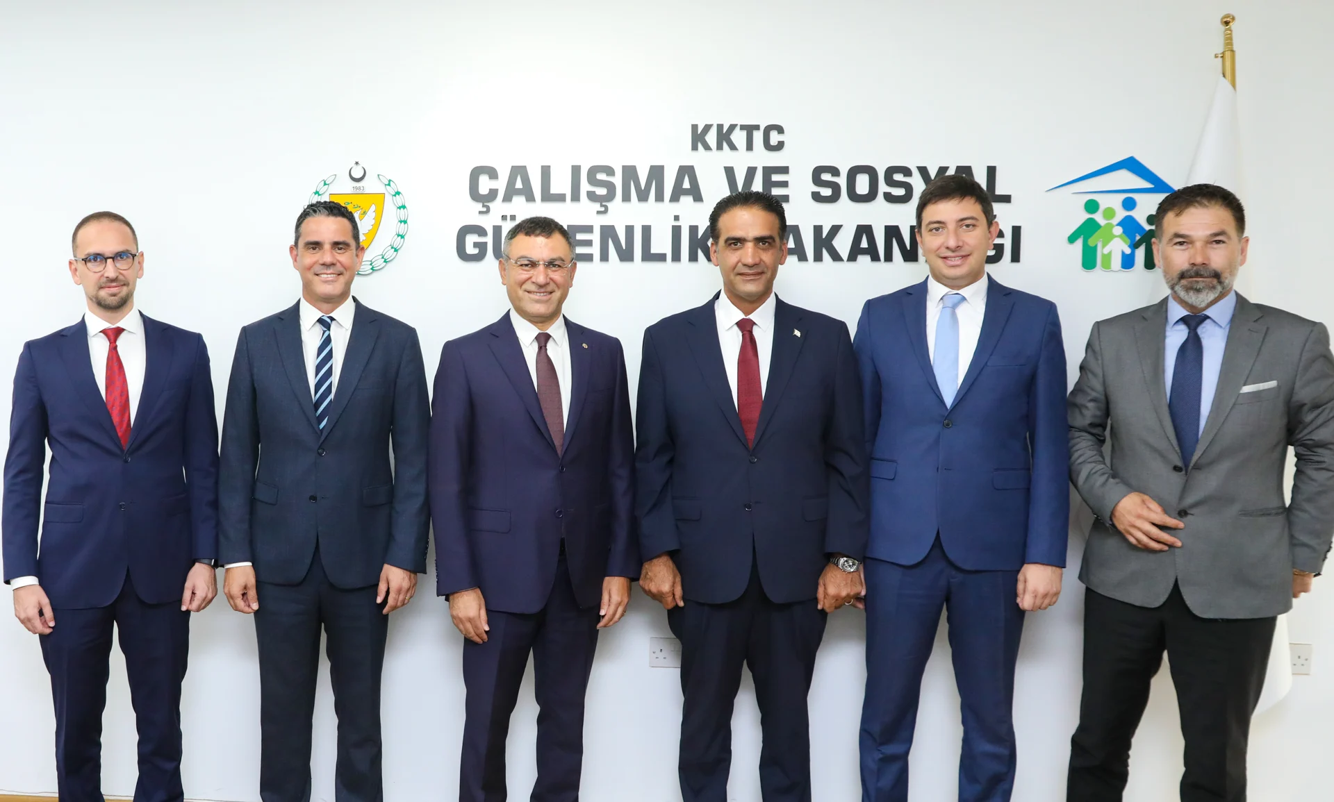 Kuzey Kıbrıs Turkcell heyetiyle sosyal projeleri görüştü