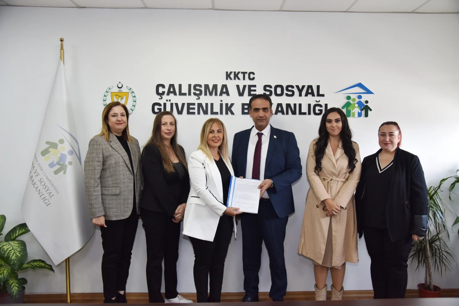 KAMUSEN Kadın ve Çocuk Hakları Komitesi ile görüştü